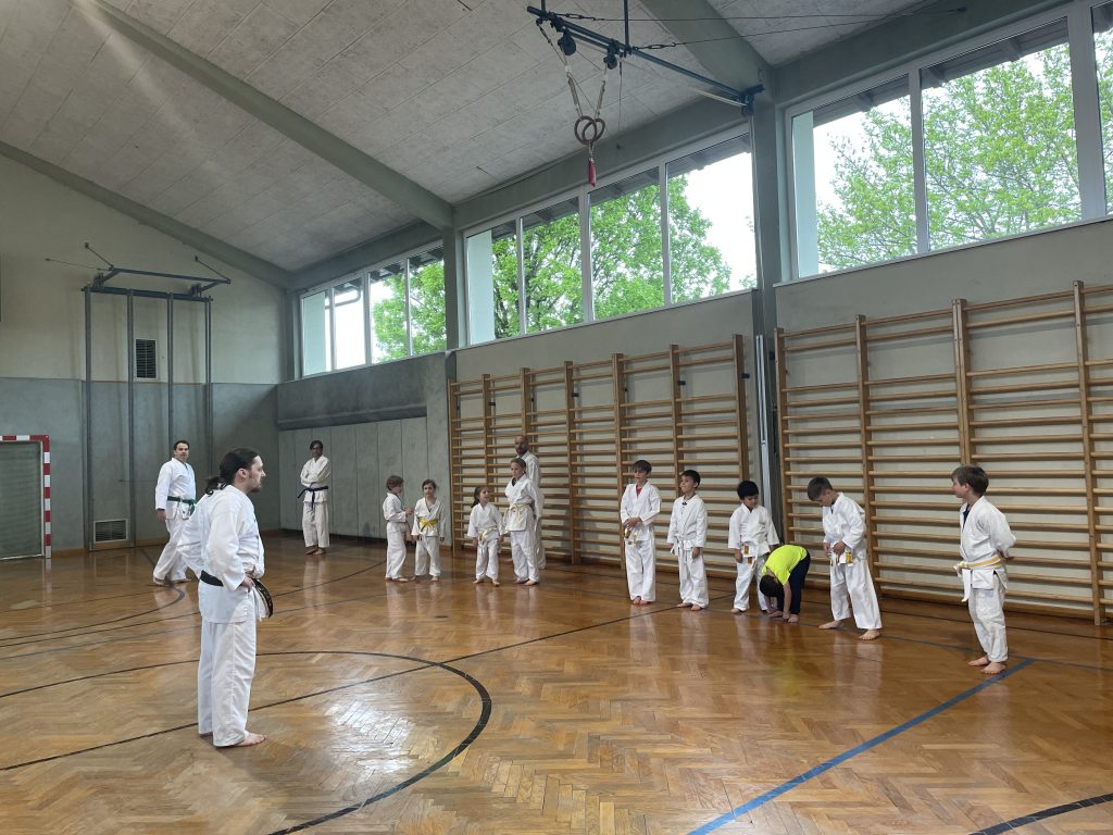 Aufstellung in der Halle